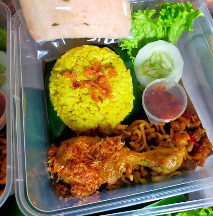 (082226001128) UTRIE Snack Catering Katering Nasi Kotak di Solo Surakarta, menerima pesanan snack kotak atau snack box Daily Catering atau catering hariran untuk Perusahaan Karyawan kantor pabrik